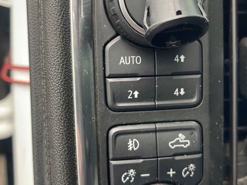 Used 2019 Chevrolet Silverado 1500 High Country w/ Technology Package image 19