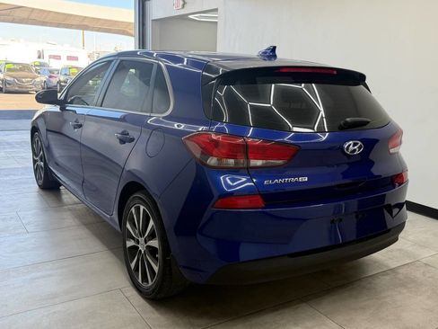 Used 2019 Hyundai Elantra GT image 4