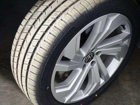 Used 2022 Volkswagen Atlas SE image 47