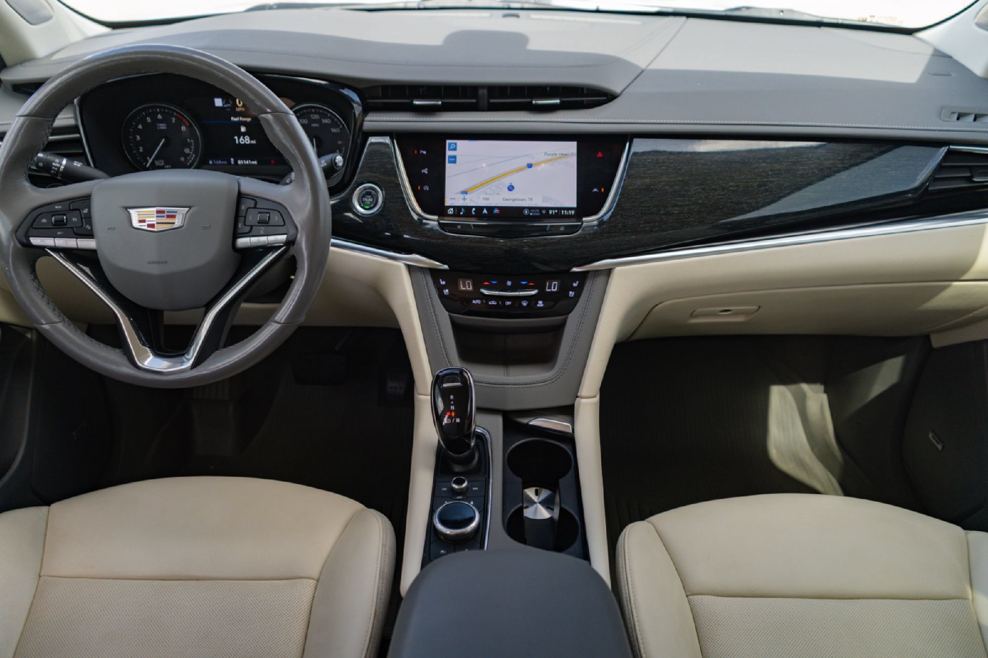 Used 2022 Cadillac XT6 Premium Luxury w/ Technology Package FWD image 22