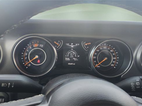 Used 2023 Jeep Wrangler Freedom Edition w/ LED Headlamp & Fog Lamp Group image 10