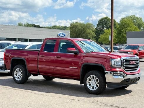 Used 2018 GMC Sierra 1500 SLE w/ SLE Value Package AWD/4WD image 24