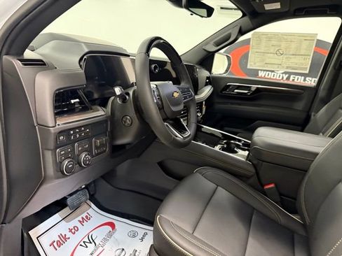 New 2026 Chevrolet Suburban Premier image 13