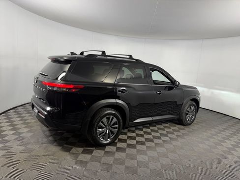 Used 2024 Nissan Pathfinder SV AWD/4WD image 8