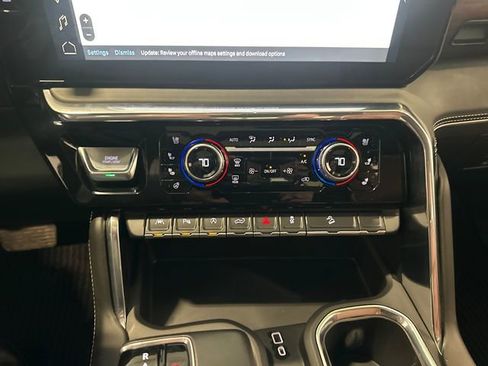Used 2025 GMC Sierra 1500 Denali Ultimate AWD/4WD image 23