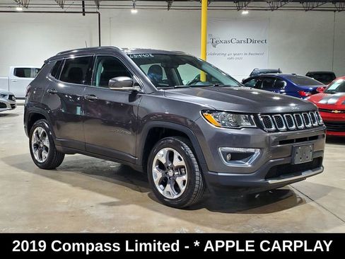 Used 2019 Jeep Compass Limited AWD/4WD image 3