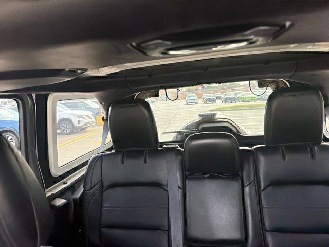 Used 2022 Jeep Wrangler Unlimited Sahara AWD/4WD image 17