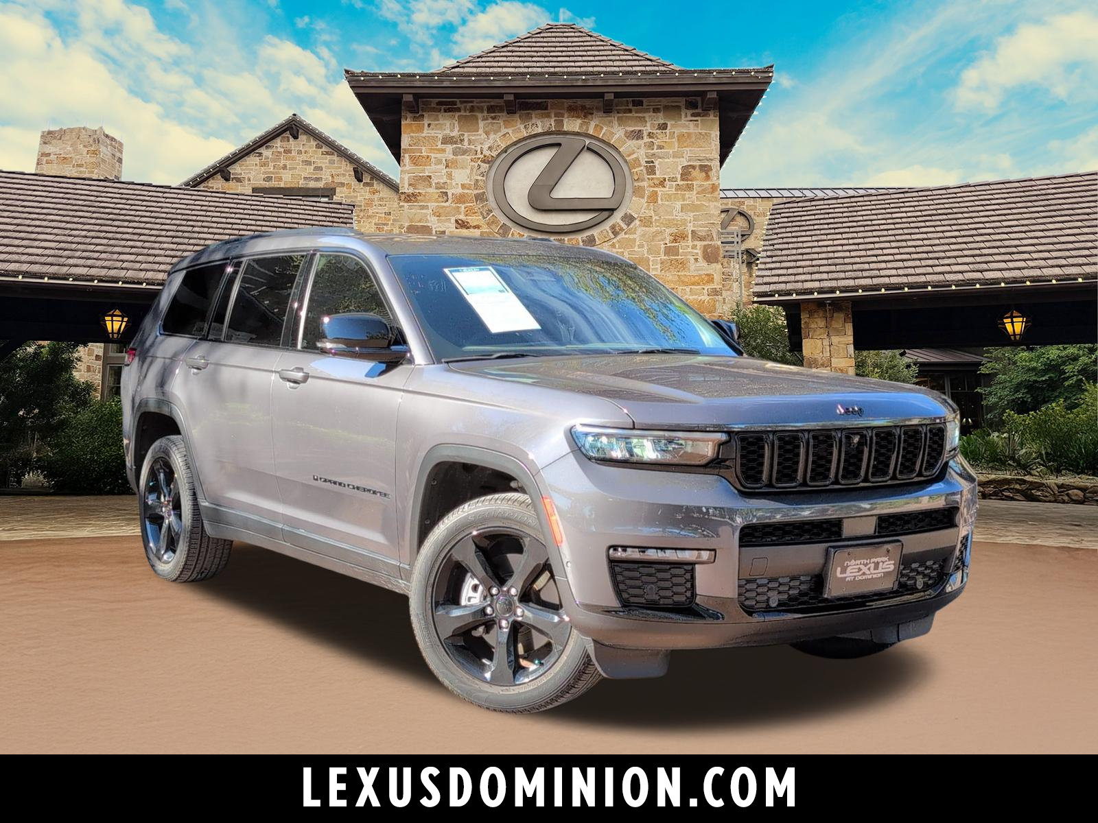 Used 2025 Jeep Grand Cherokee L Limited w/ Luxury Tech Group II AWD/4WD image 1