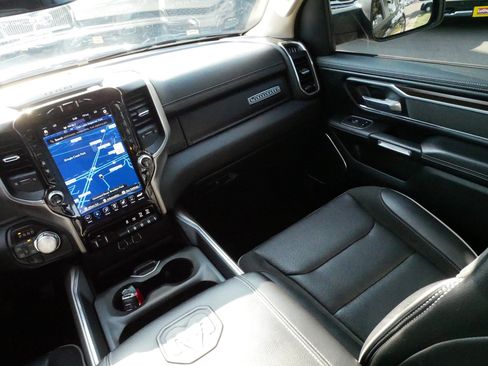 Used 2021 RAM 1500 Laramie AWD/4WD image 11