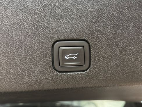 Used 2022 Cadillac XT6 Luxury AWD/4WD image 48