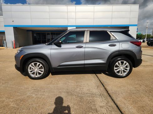 Used 2021 Chevrolet TrailBlazer LS FWD image 5