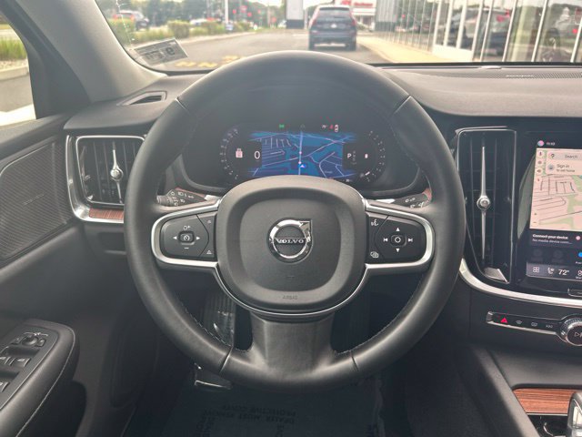 Certified 2025 Volvo S60 B5 Plus AWD/4WD image 18