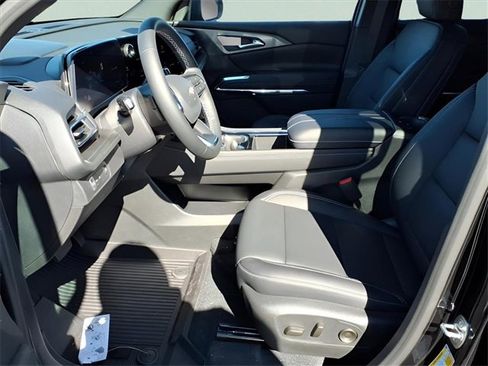 New 2026 Chevrolet Traverse LT w/ LPO, Floor Liner Package image 12