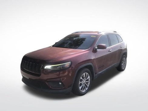 Used 2019 Jeep Cherokee Latitude Plus FWD image 2
