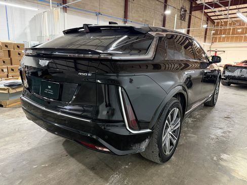 Certified 2024 Cadillac Lyriq Luxury RWD image 8