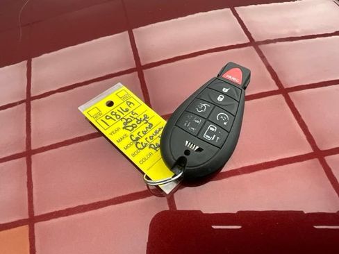 Used 2019 Dodge Grand Caravan SXT FWD image 29
