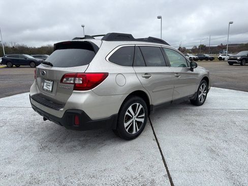 Used 2018 Subaru Outback 2.5i Limited image 7