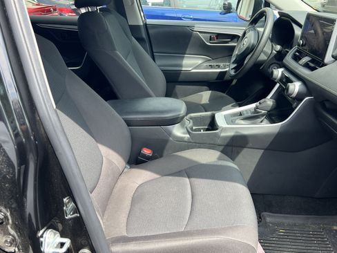Used 2023 Toyota RAV4 LE AWD/4WD image 24