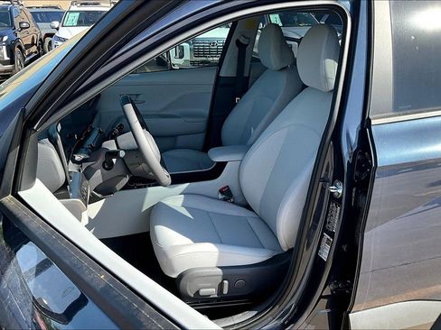 Used 2025 Hyundai Kona SEL FWD image 20