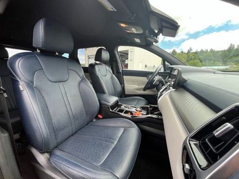 Used 2023 Kia Sorento SX Prestige AWD/4WD image 10