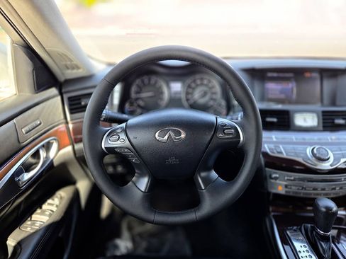 Used 2012 INFINITI M35 w/ Premium Pkg RWD image 9