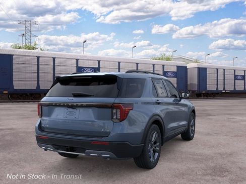 New 2026 Ford Explorer Active AWD/4WD image 9