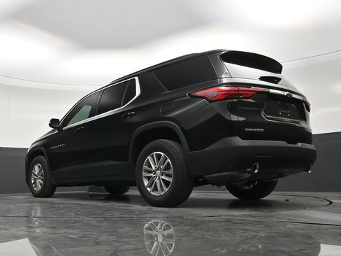 Used 2023 Chevrolet Traverse LT FWD image 21