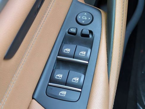 Used 2023 BMW 540i w/ Premium Package image 24