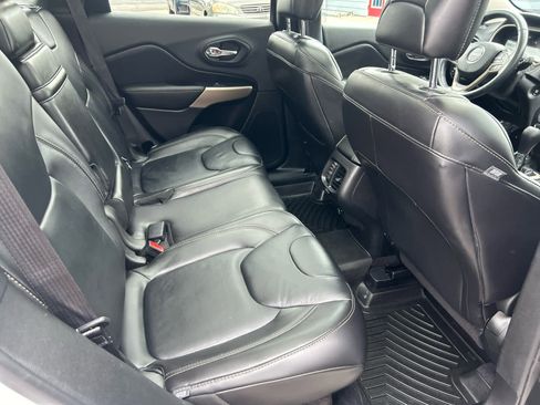 Used 2017 Jeep Cherokee High Altitude AWD/4WD image 26