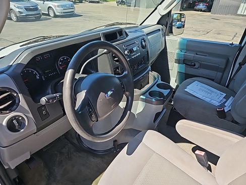 Used 2012 Ford E-350 and Econoline 350 XLT RWD image 11