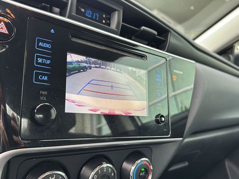 Used 2017 Toyota Corolla LE image 22