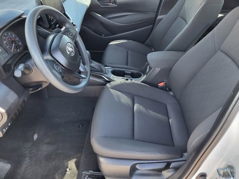 Used 2025 Toyota Corolla LE image 16