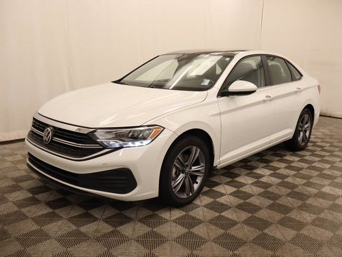 Used 2023 Volkswagen Jetta SE w/ Panoramic Sunroof Package FWD image 1