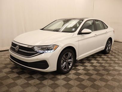 Used 2023 Volkswagen Jetta SE w/ Panoramic Sunroof Package