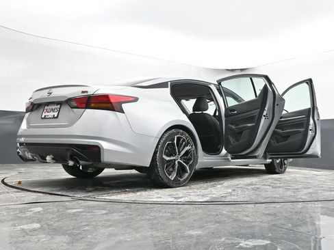 Used 2024 Nissan Altima 2.5 SR image 71