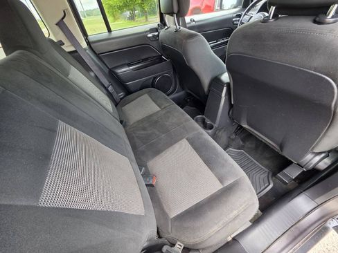 Used 2017 Jeep Patriot Latitude FWD image 6