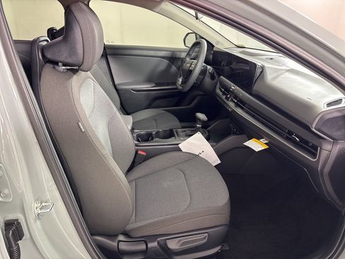 New 2026 Kia K4 LXS image 41