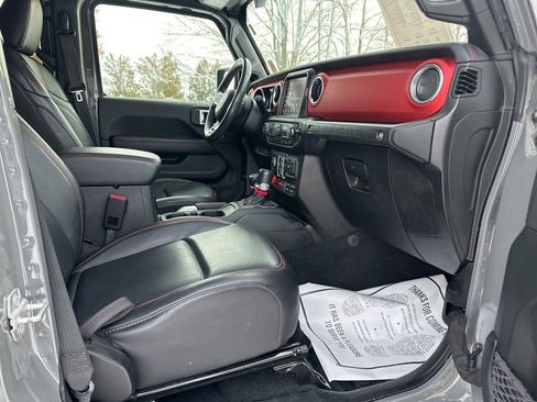 Used 2020 Jeep Wrangler Unlimited Rubicon w/ Dual Top Group image 34