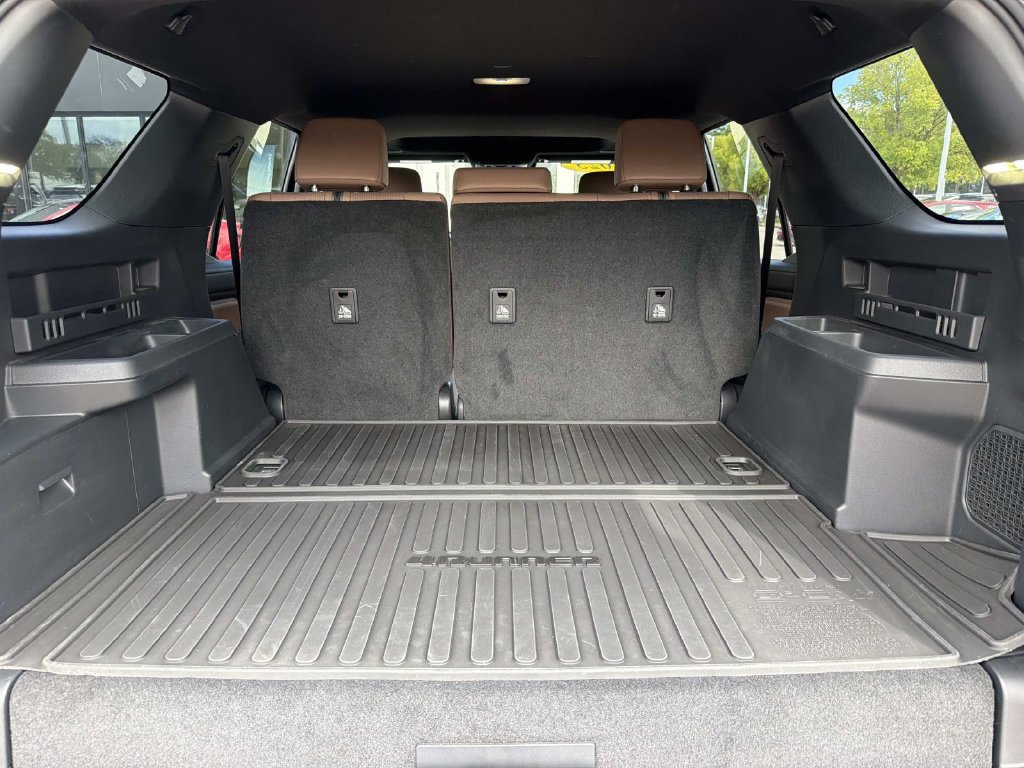 Used 2025 Toyota 4Runner Limited AWD/4WD image 14