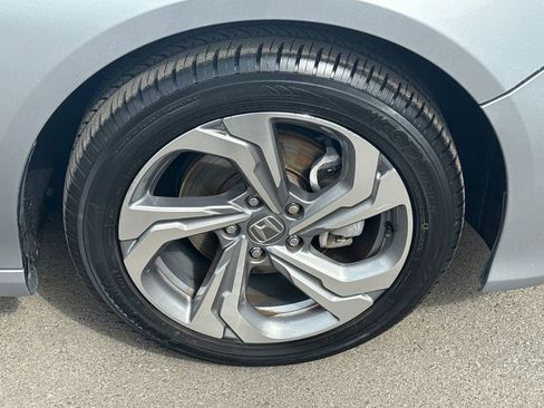 Used 2018 Honda Accord EX image 7