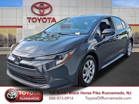 Certified 2024 Toyota Corolla LE FWD image 3
