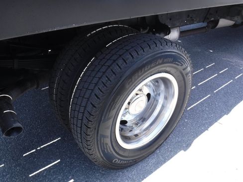 Used 2012 Ford F350 XL RWD image 5