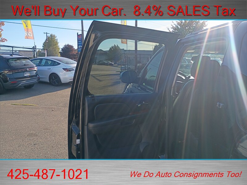 Used 2012 Chevrolet Suburban LT AWD/4WD image 21