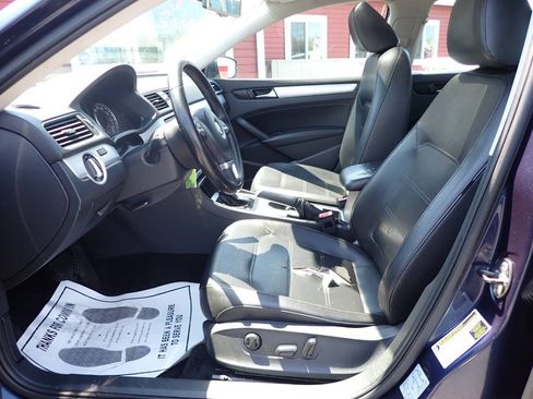 Used 2013 Volkswagen Passat 2.5 SE FWD image 8