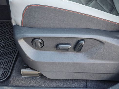 New 2026 Volkswagen Atlas Peak Edition image 22