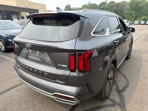 Used 2021 Kia Sorento S FWD image 5