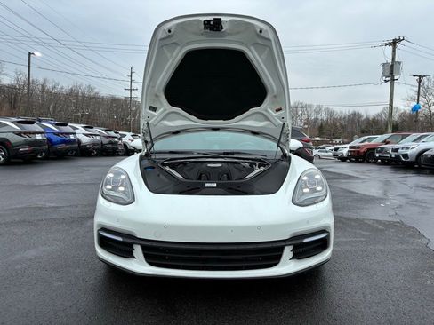 Used 2018 Porsche Panamera 4S image 10