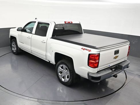 Used 2018 Chevrolet Silverado 1500 LT w/ LT Eassist Package AWD/4WD image 19