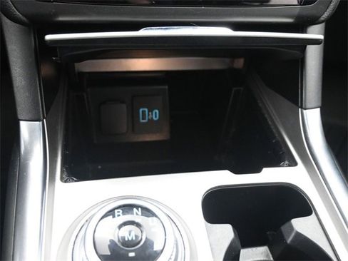 Used 2020 Ford Explorer Limited image 36