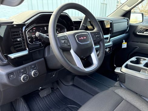New 2026 GMC Sierra 1500 SLE image 14